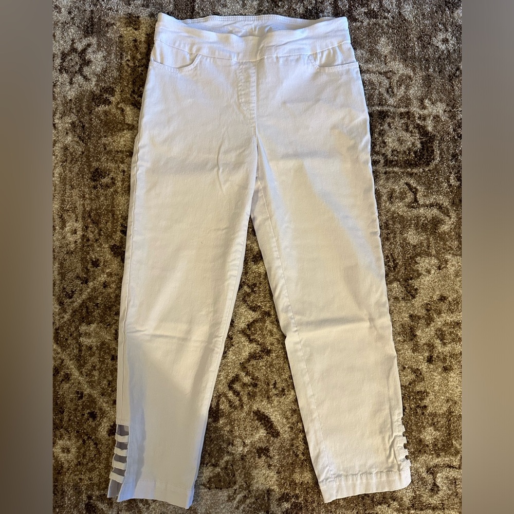 Slim-Sation White Capri Pants - Size 2 - Picture 2 of 7